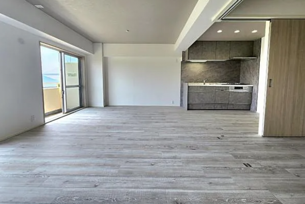 神戸市垂水区海岸通、マンションの内装画像です