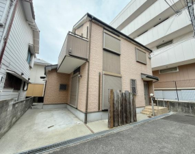 神戸市垂水区北舞子、中古一戸建ての外観画像です