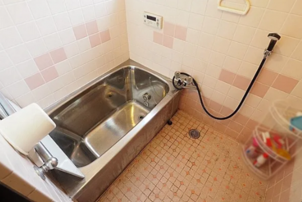 神戸市垂水区千鳥が丘、中古一戸建ての風呂画像です