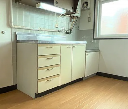 神戸市垂水区舞子台、マンションのキッチン画像です