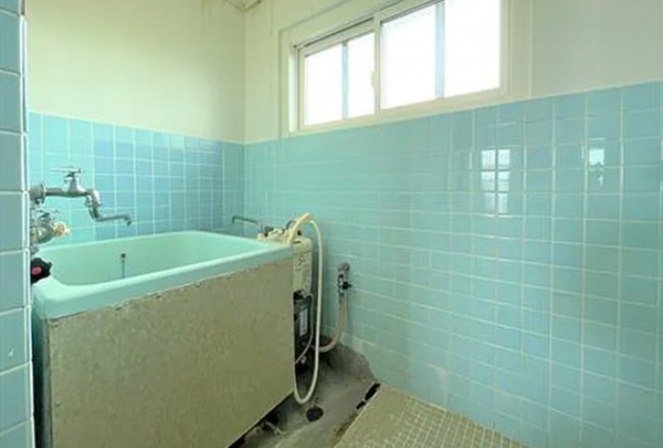 神戸市垂水区舞子台、マンションの風呂画像です