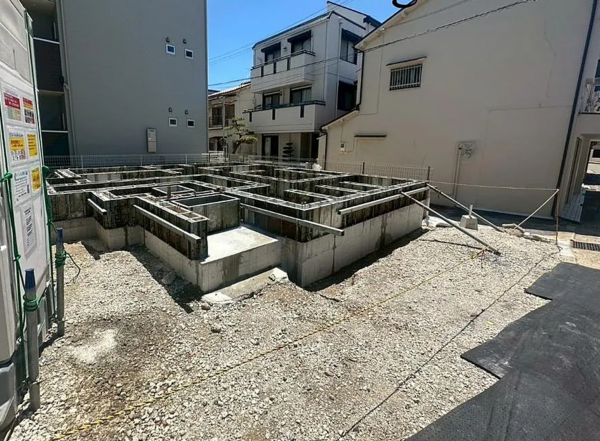 神戸市垂水区城が山、新築一戸建ての前面道路を含む現地写真画像です