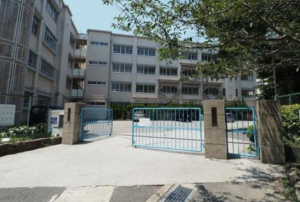 神戸市垂水区旭が丘、中古一戸建ての小学校画像です