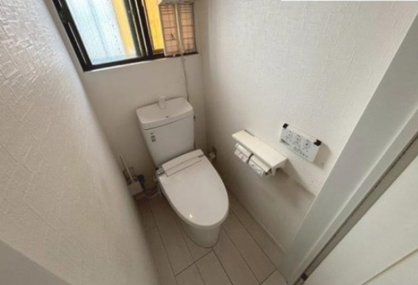 神戸市垂水区旭が丘、中古一戸建てのトイレ画像です