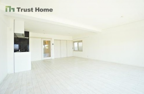 神戸市垂水区海岸通、マンションの内装画像です