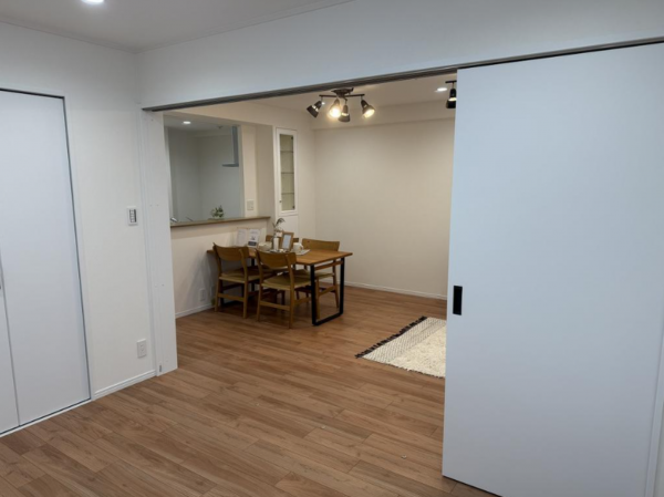 神戸市垂水区青山台、マンションの居間画像です