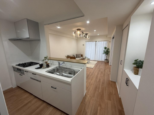 神戸市垂水区青山台、マンションのキッチン画像です