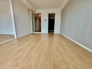 神戸市垂水区青山台、マンションの居間画像です