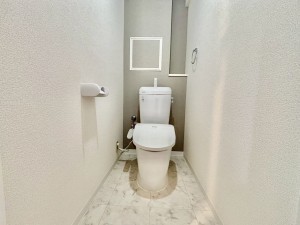 神戸市垂水区青山台、マンションのトイレ画像です