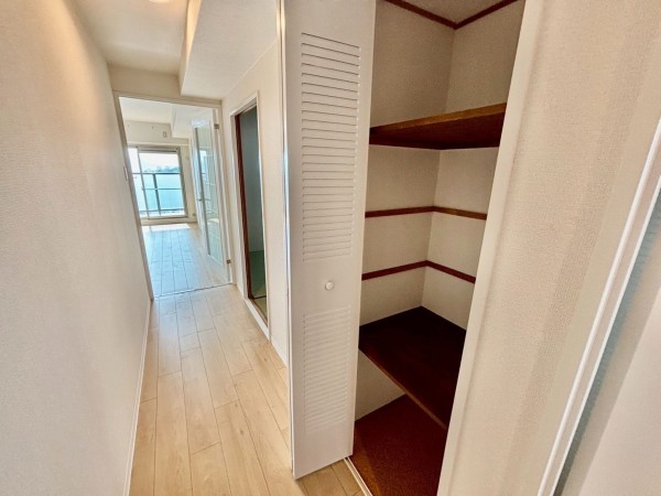 神戸市垂水区青山台、マンションの収納画像です