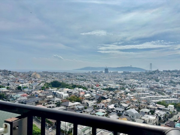 神戸市垂水区青山台、マンションのバルコニー画像です