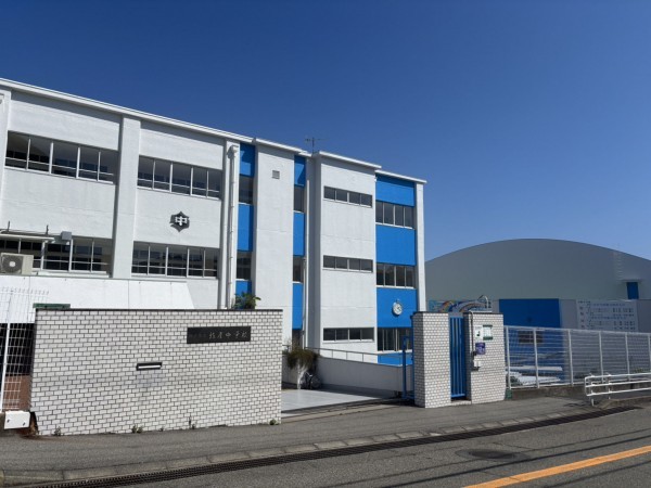神戸市垂水区塩屋町、中古一戸建ての中学校画像です