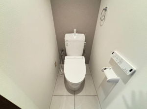 神戸市垂水区千代が丘、マンションのトイレ画像です