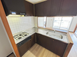 神戸市垂水区千代が丘、マンションのキッチン画像です