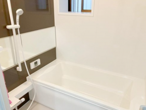 神戸市垂水区美山台、中古一戸建ての風呂画像です