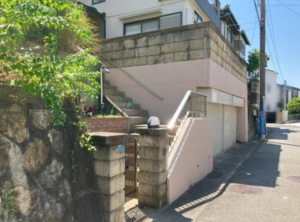 神戸市垂水区美山台、中古一戸建ての前面道路を含む現地写真画像です