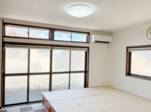 神戸市垂水区美山台、中古一戸建ての居間画像です