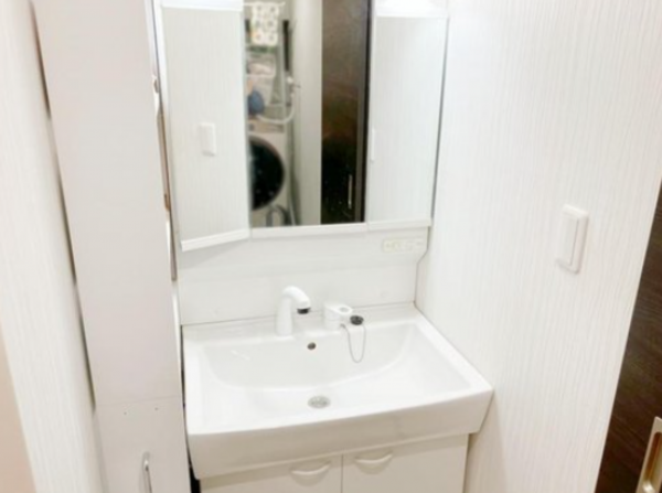 神戸市垂水区美山台、中古一戸建ての洗面画像です