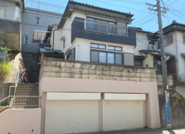 神戸市垂水区美山台、中古一戸建ての外観画像です