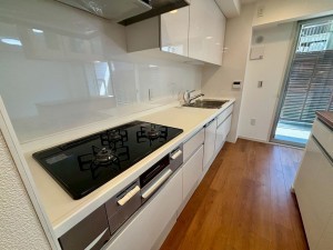 神戸市垂水区五色山、マンションのキッチン画像です