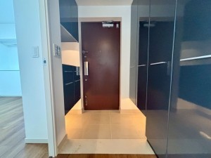 神戸市垂水区五色山、マンションの玄関画像です