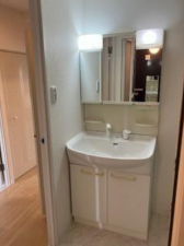 神戸市垂水区千代が丘、マンションの洗面画像です