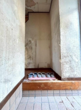 神戸市垂水区西舞子、中古一戸建ての玄関画像です