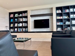 神戸市垂水区東舞子町、マンションのエントランス画像です