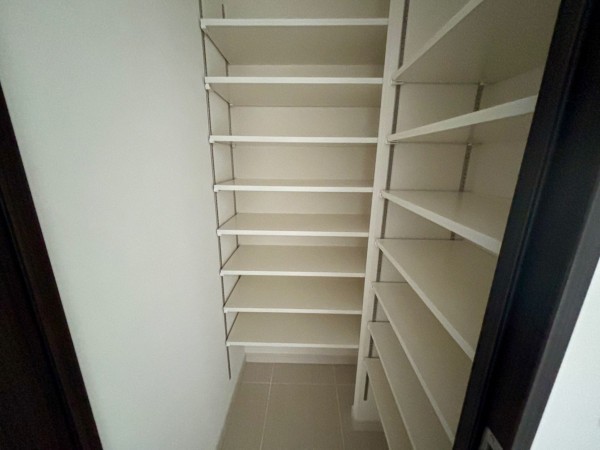 神戸市垂水区東舞子町、マンションの収納画像です