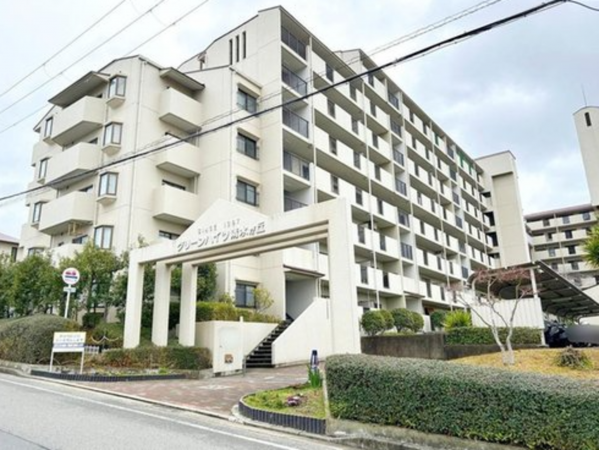 神戸市垂水区清水が丘、マンションの外観画像です