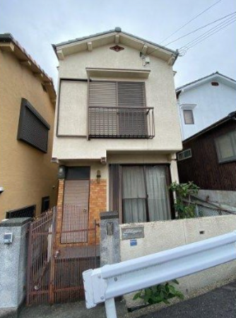 神戸市垂水区大町、中古一戸建ての外観画像です