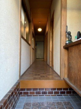 神戸市垂水区大町、中古一戸建ての玄関画像です