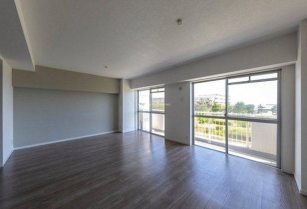 神戸市垂水区海岸通、マンションの内装画像です