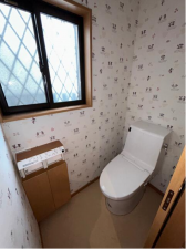 神戸市垂水区舞子台、中古一戸建てのトイレ画像です