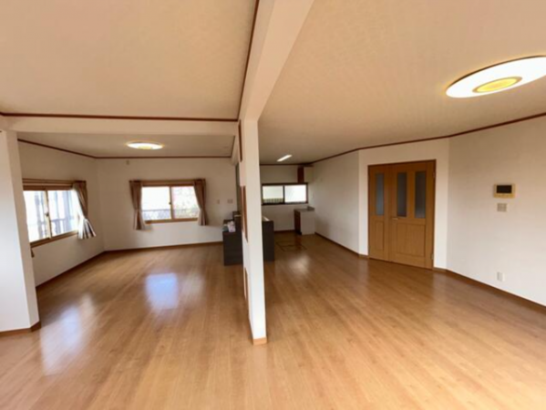 神戸市垂水区舞子台、中古一戸建ての内装画像です