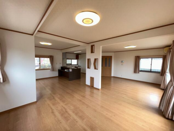 神戸市垂水区舞子台、中古一戸建ての内装画像です