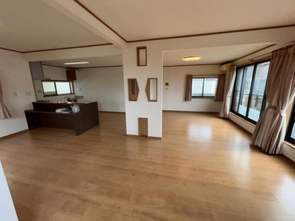 神戸市垂水区舞子台、中古一戸建ての内装画像です