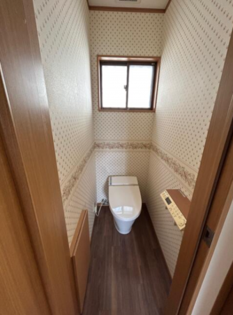 神戸市垂水区舞子台、中古一戸建てのトイレ画像です