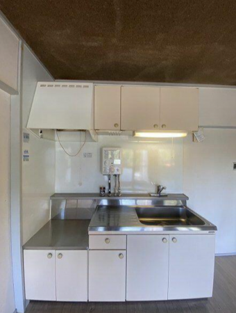 神戸市垂水区塩屋町、マンションのキッチン画像です