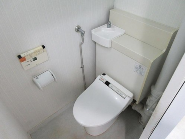 神戸市垂水区上高丸、マンションのトイレ画像です