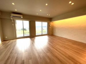 神戸市垂水区海岸通、マンションの内装画像です