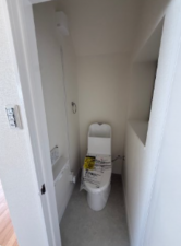 神戸市垂水区福田、中古一戸建てのトイレ画像です