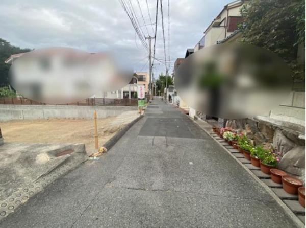 神戸市垂水区東舞子町、土地の前面道路を含む現地写真画像です