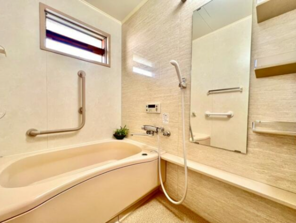 神戸市垂水区天ノ下町、マンションの風呂画像です