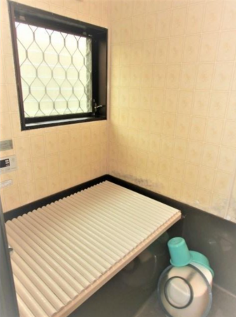 神戸市垂水区霞ケ丘、中古一戸建ての風呂画像です