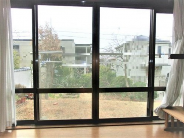 神戸市垂水区霞ケ丘、中古一戸建ての居間画像です