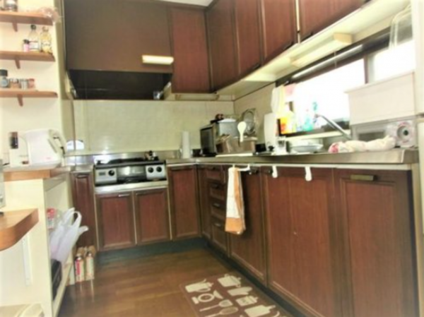 神戸市垂水区霞ケ丘、中古一戸建てのキッチン画像です
