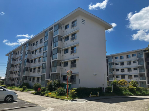 神戸市垂水区狩口台、マンションの外観画像です