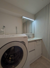 神戸市垂水区西舞子、マンションの洗面画像です