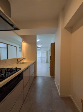 神戸市垂水区西舞子、マンションのキッチン画像です